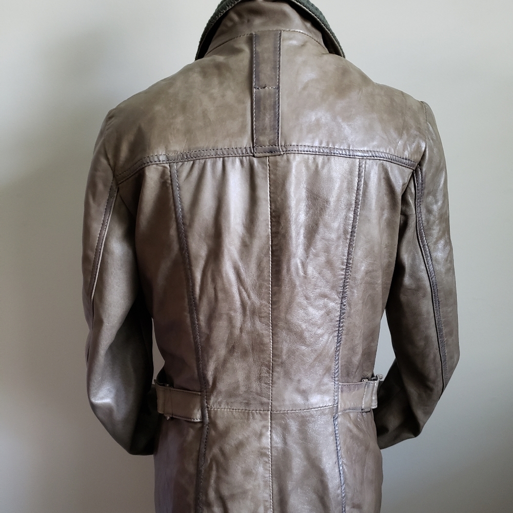 Leather jacket - Picture 3 of 7